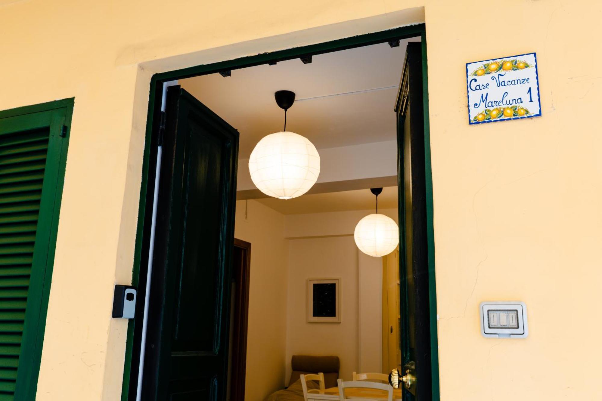 Mare Luna - Appartamento Nel Centro Storico Di Salerno Exterior foto
